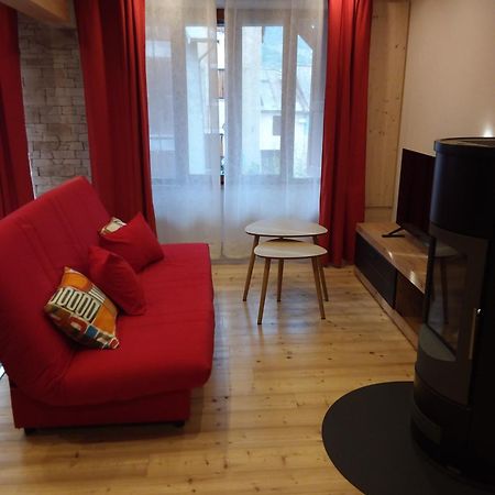Appartement Dans Maison De Village Crots Extérieur photo